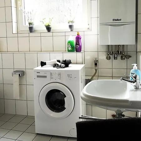 Zentrales Mit Dachterrasse Appartement *